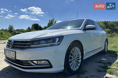 Седан Volkswagen Passat 2017 в Киеве