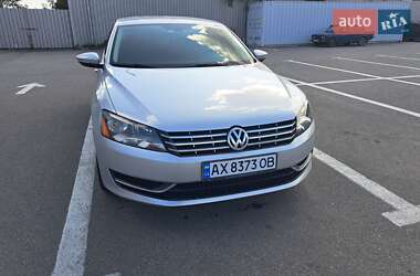 Седан Volkswagen Passat 2012 в Харкові