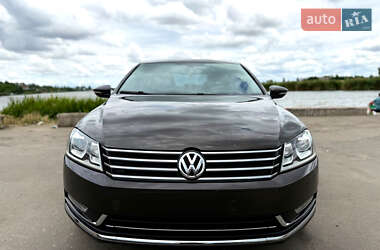 Седан Volkswagen Passat 2014 в Николаеве