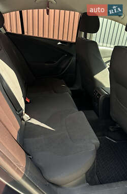 Седан Volkswagen Passat 2006 в 