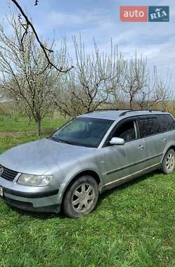 Универсал Volkswagen Passat 2000 в Черновцах