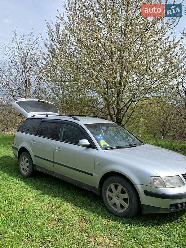Універсал Volkswagen Passat 2000 в Чернівцях