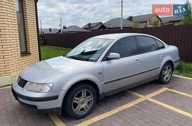 Седан Volkswagen Passat 1998 в Виннице