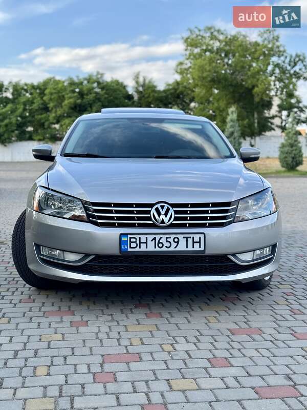 Седан Volkswagen Passat 2012 в Измаиле