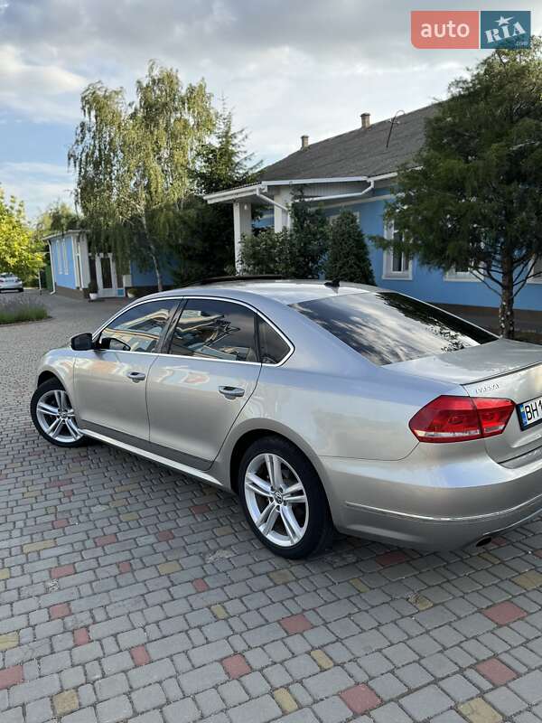 Седан Volkswagen Passat 2012 в Измаиле