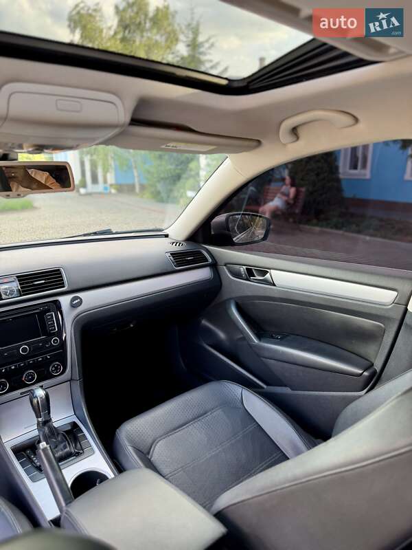 Седан Volkswagen Passat 2012 в Измаиле