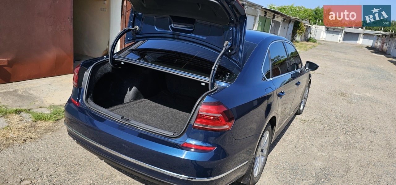 2017 Volkswagen Passat - мініатюра 20