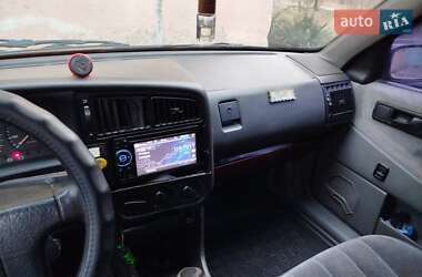 Универсал Volkswagen Passat 1989 в 