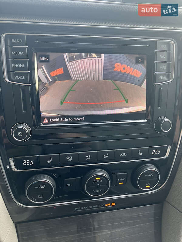 Седан Volkswagen Passat 2017 в Киеве