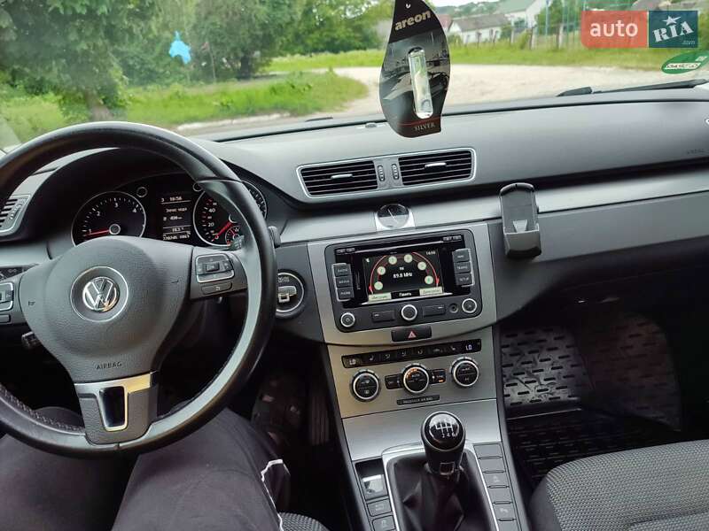 Универсал Volkswagen Passat 2014 в Тернополе