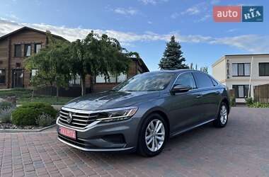 Седан Volkswagen Passat 2021 в Павлограді