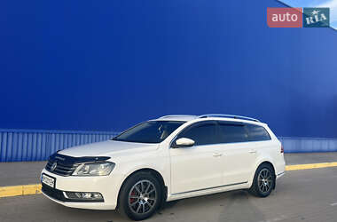 Універсал Volkswagen Passat 2011 в Сумах