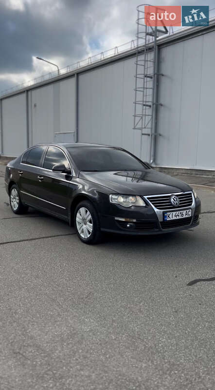 Седан Volkswagen Passat 2007 в Киеве