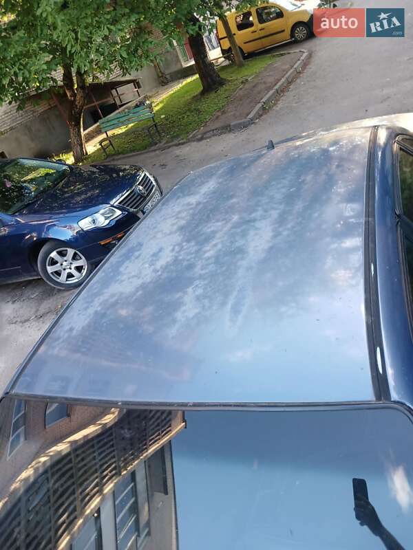 Седан Volkswagen Passat 1994 в Бродах