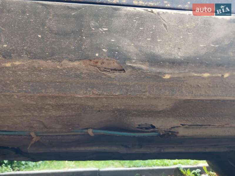 Седан Volkswagen Passat 1994 в Бродах