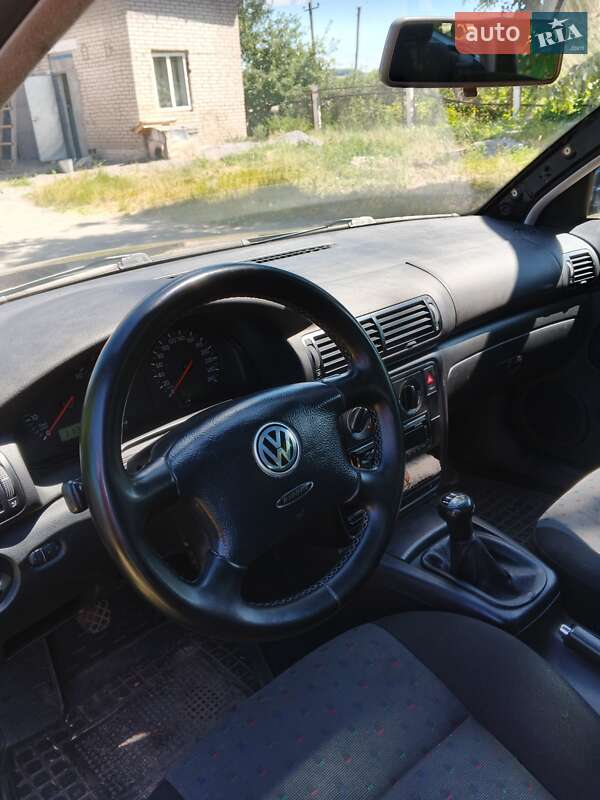 Универсал Volkswagen Passat 1999 в Ильинцах