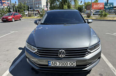 Седан Volkswagen Passat 2015 в Вінниці