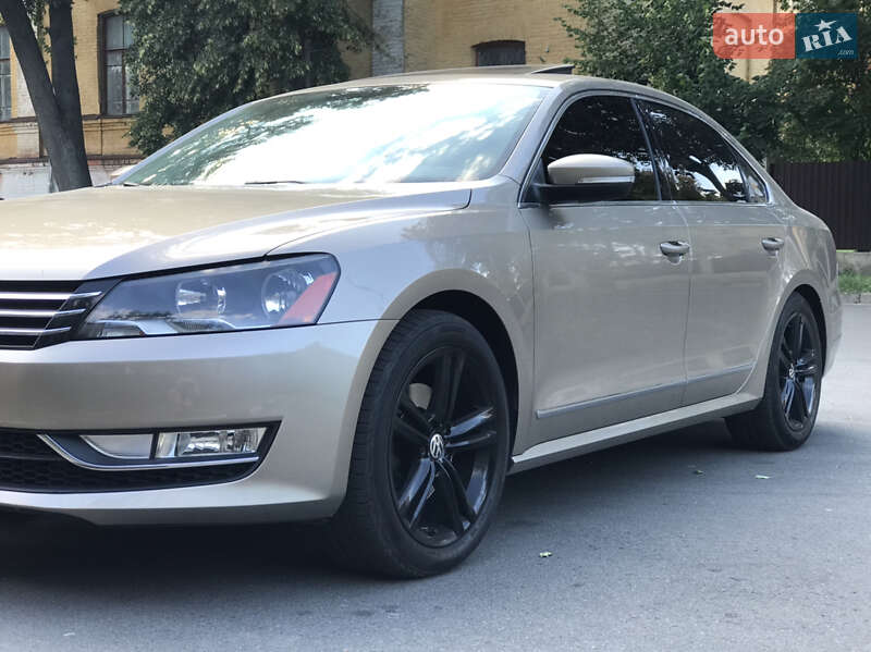 Седан Volkswagen Passat 2014 в Чернігові