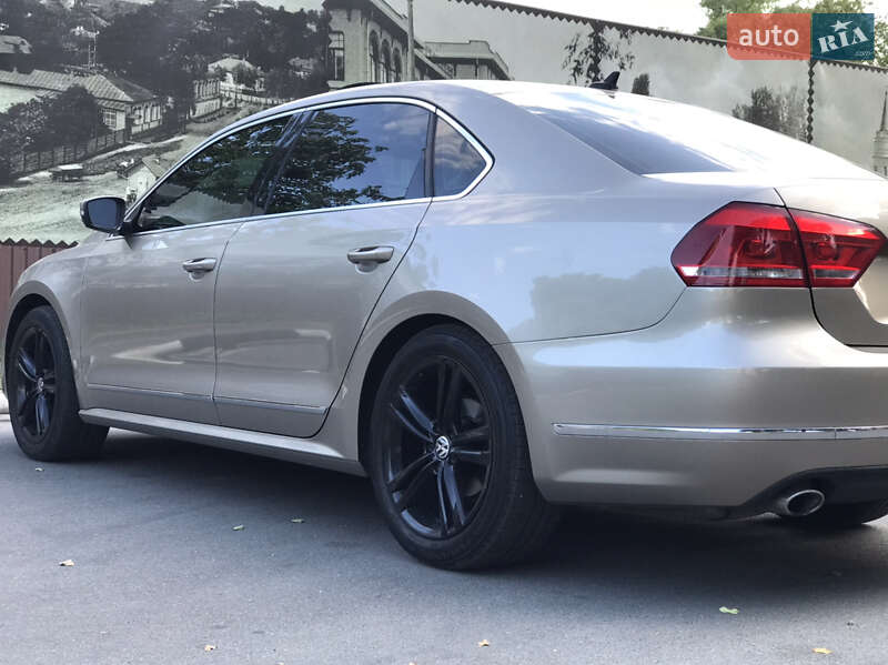 Седан Volkswagen Passat 2014 в Чернігові