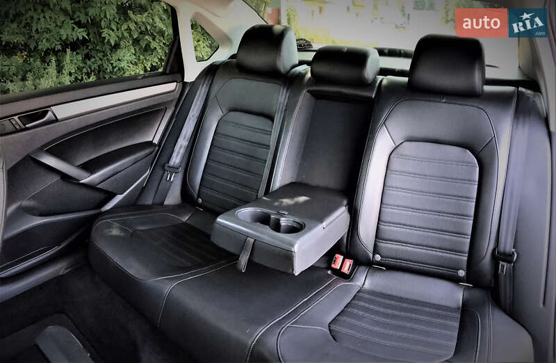 Седан Volkswagen Passat 2014 в Чернігові