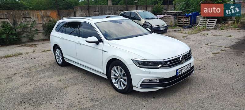 Универсал Volkswagen Passat 2015 в Днепре