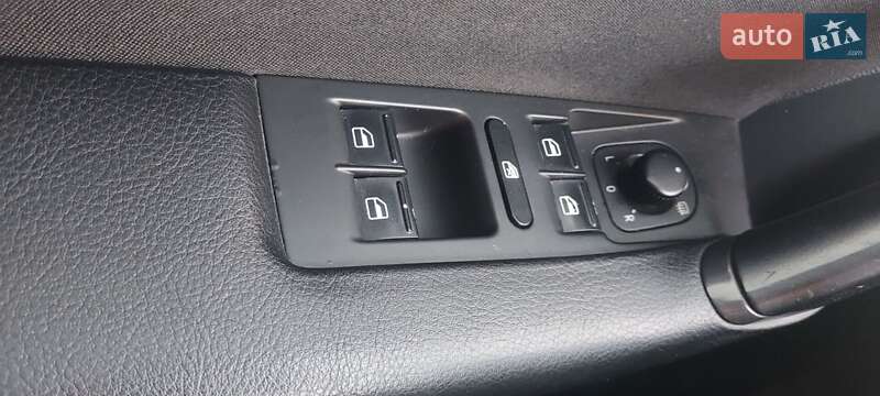 Універсал Volkswagen Passat 2012 в Коломиї