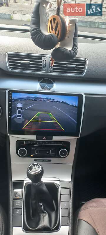 Седан Volkswagen Passat 2011 в Києві