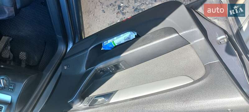 Седан Volkswagen Passat 2011 в Києві