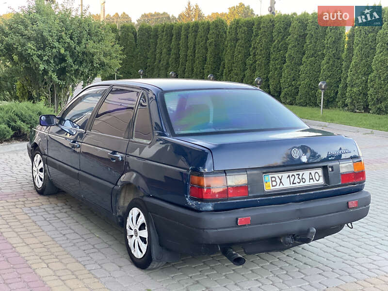 Седан Volkswagen Passat 1989 в Дунаївцях