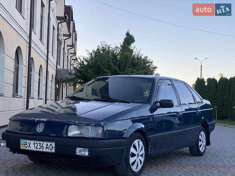Седан Volkswagen Passat 1989 в Дунаївцях