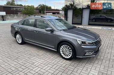 Седан Volkswagen Passat 2016 в Запоріжжі