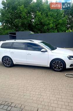 Універсал Volkswagen Passat 2013 в Умані