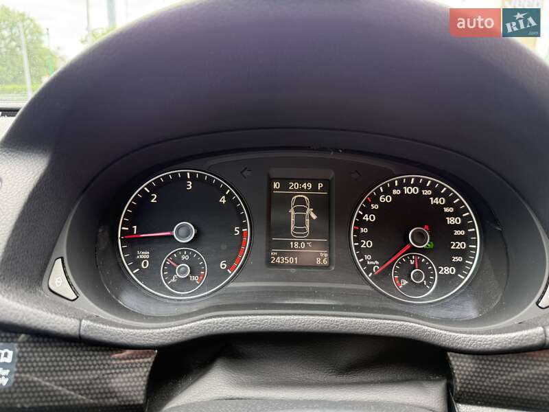 Седан Volkswagen Passat 2012 в Одессе