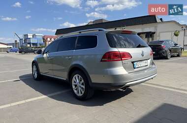 Універсал Volkswagen Passat 2012 в 