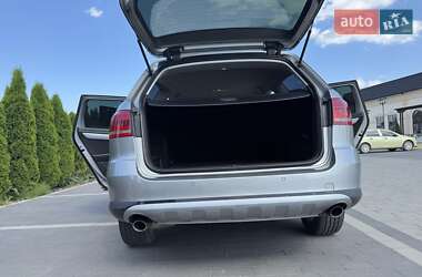 Універсал Volkswagen Passat 2012 в 