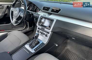 Універсал Volkswagen Passat 2012 в 