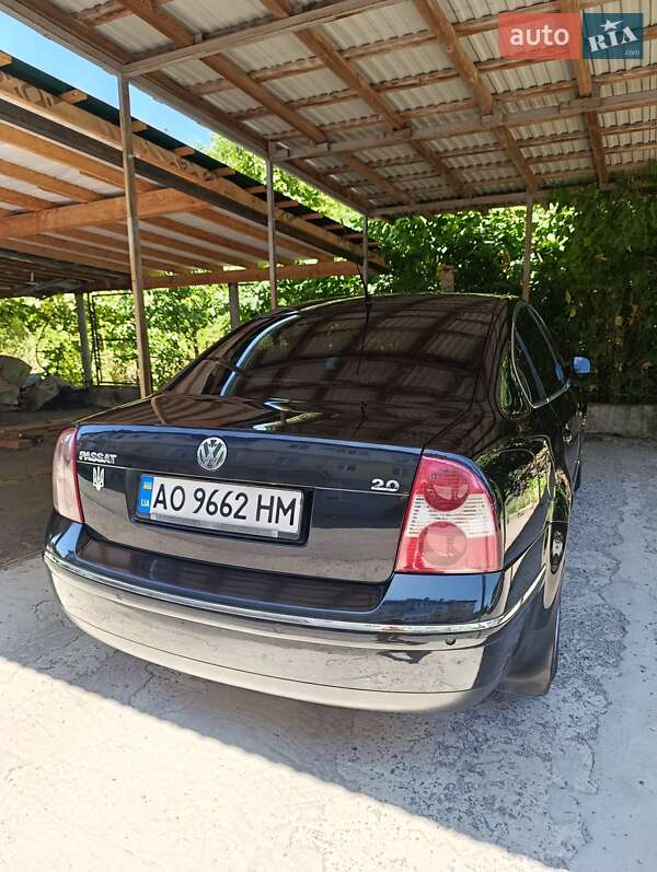 Седан Volkswagen Passat 2003 в Мукачево