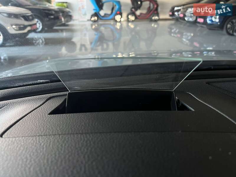 Седан Volkswagen Passat 2018 в Киеве