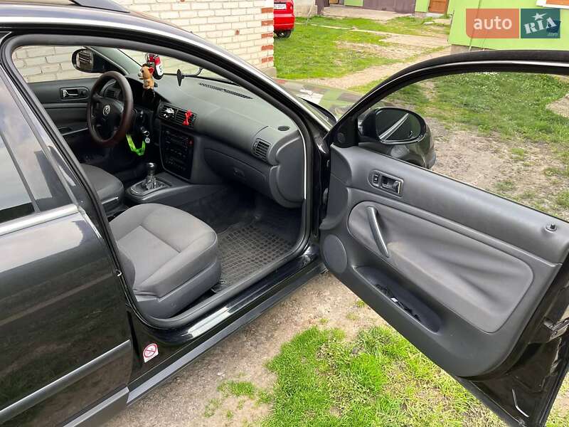 Универсал Volkswagen Passat 2004 в Львове