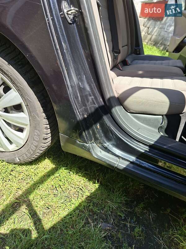 Седан Volkswagen Passat 2005 в Киеве