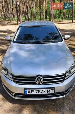 Седан Volkswagen Passat 2012 в Дніпрі