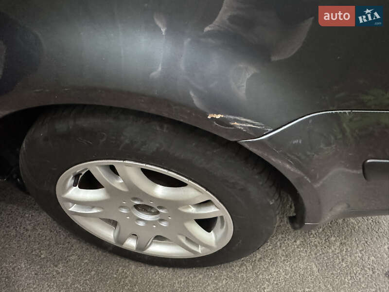 Седан Volkswagen Passat 2002 в Луцке фото 13 Седан Volkswagen Passat 2002 в Луцке