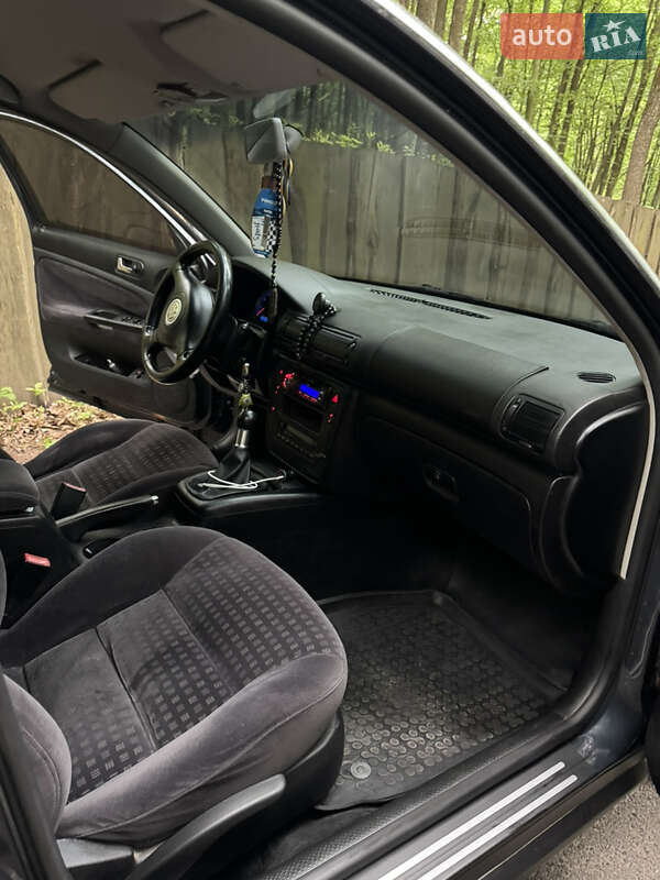 Седан Volkswagen Passat 2002 в Луцке фото 17 Седан Volkswagen Passat 2002 в Луцке