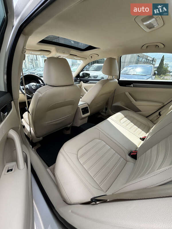 Седан Volkswagen Passat 2015 в Сумах