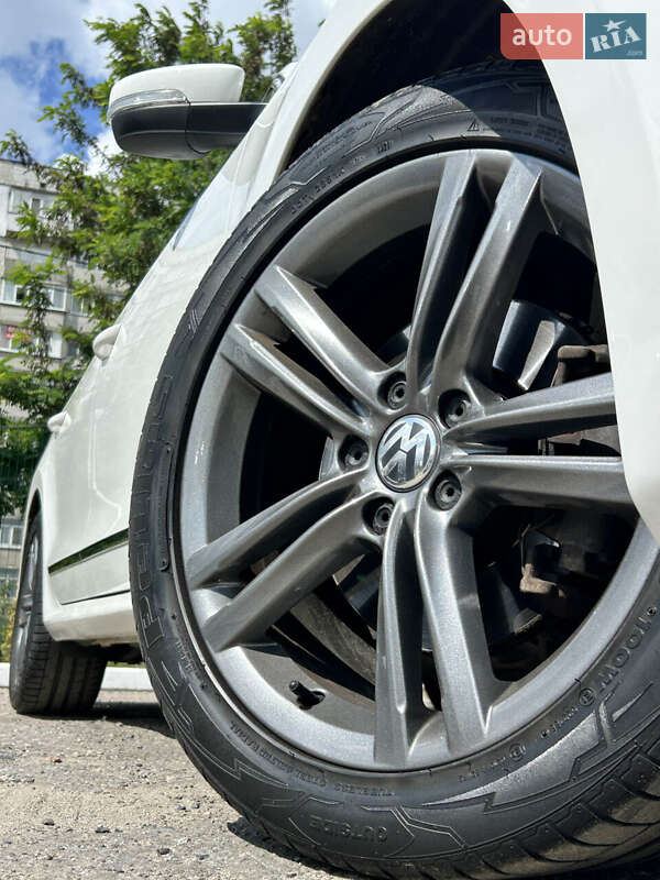 Седан Volkswagen Passat 2015 в Сумах