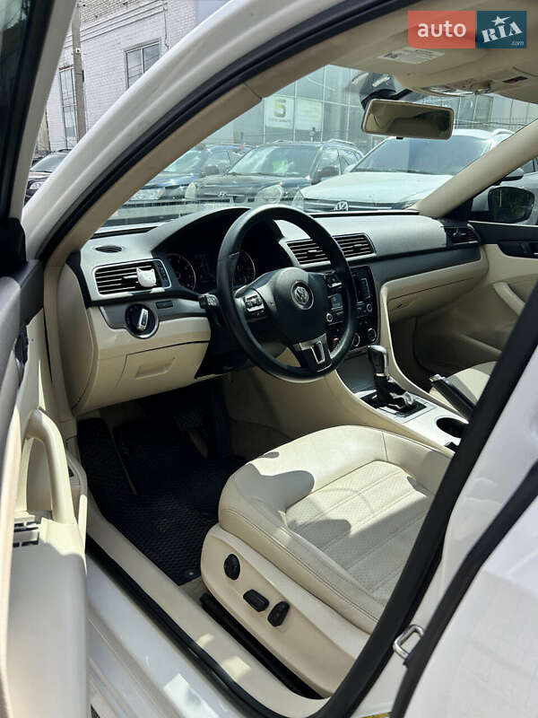 Седан Volkswagen Passat 2015 в Сумах