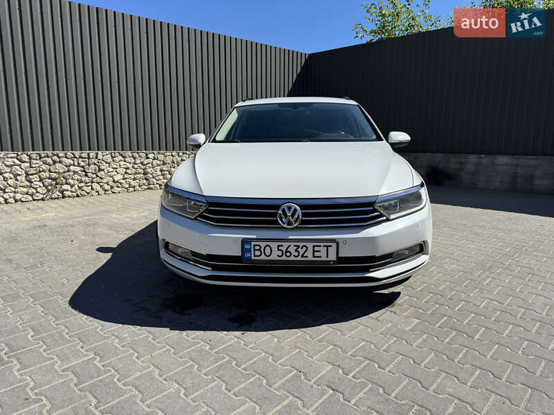 Універсал Volkswagen Passat 2015 в Тернополі