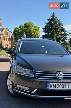 Универсал Volkswagen Passat 2011 в 