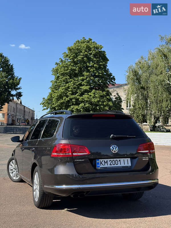 Универсал Volkswagen Passat 2011 в Житомире