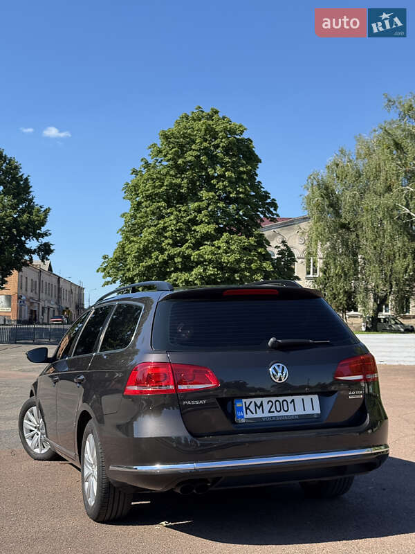 Универсал Volkswagen Passat 2011 в Житомире